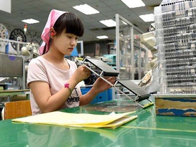 郑州富士康招聘的百岗明星，踏实能干的杜洪艳